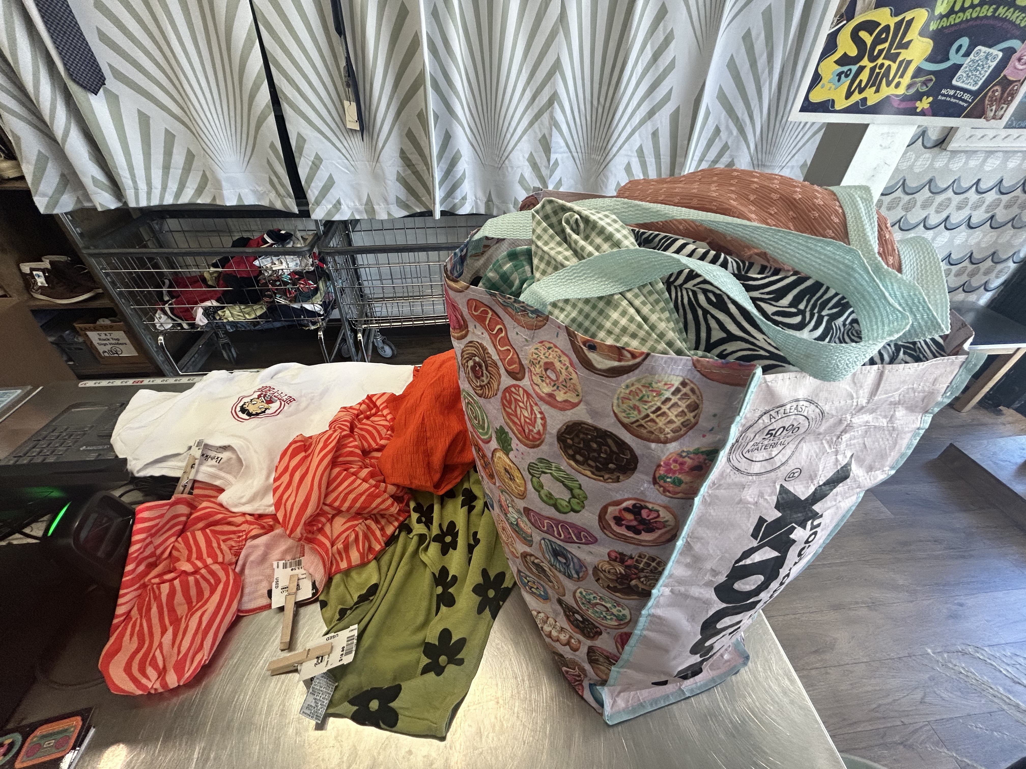 LA is big on reselling used clothes. Here's how to make a buck off your closet | LAist LA is big on reselling used clothes. Here's how to make a buck off your closet | LAist