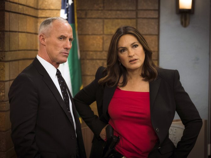 LAW & ORDER: SPECIAL VICTIMS UNIT -- "Assaulting Reality" Episode 1721 -- Pictured: (l-r) Robert John Burke as Capt. Ed Tucker, Mariska Hargitay as Lieutenant Olivia Benson -- (Photo by: Michael Parmelee/NBC)