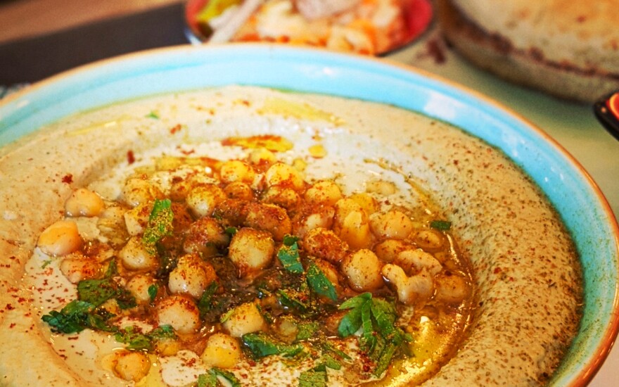 HUMMUS