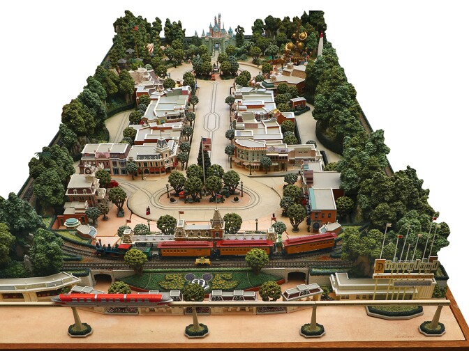 Disneyland Main Street Complete (24) model set with accessories and large display platform base.