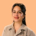 A headshot of Samanta Helou Hernandez