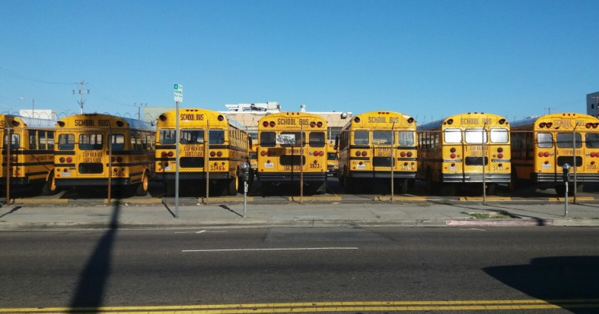 Students In Some Big LA County School Districts Start Returning To