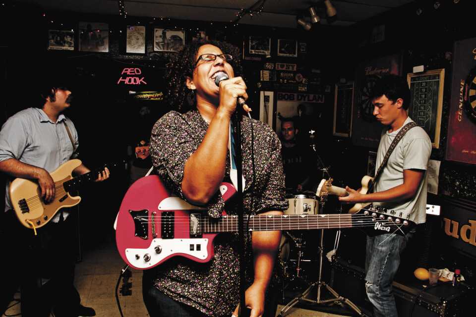 Zac Cockrell, Brittany Howard, Steve Johnson (drums), and Heath Fogg performing as the Shakes for the first time at Egan's Bar, Tuscaloosa, AL, July 10, 2010. 