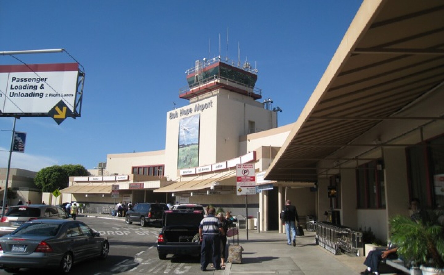 burbankairport.jpg