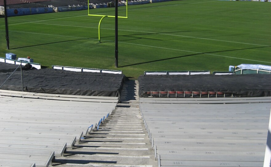 Rose Bowl has colorful history, but no chariot races | LAist - NPR News