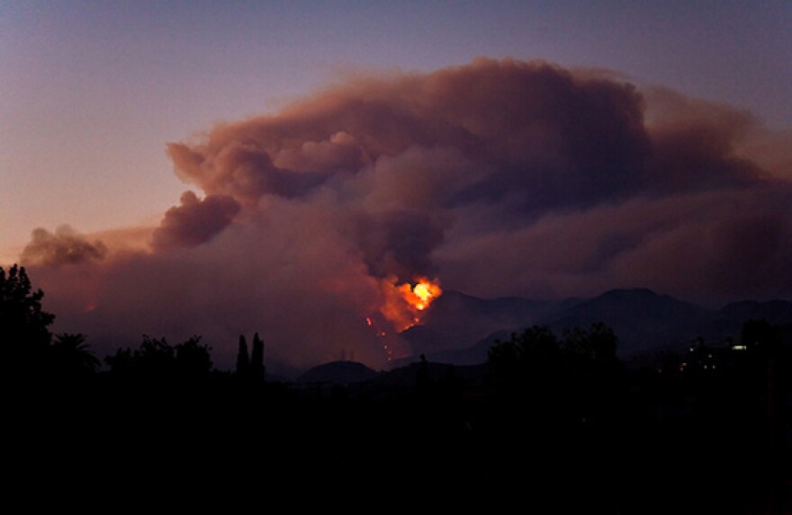 Station Fire has burned over 20000 acres, homes threatened in foothill communities