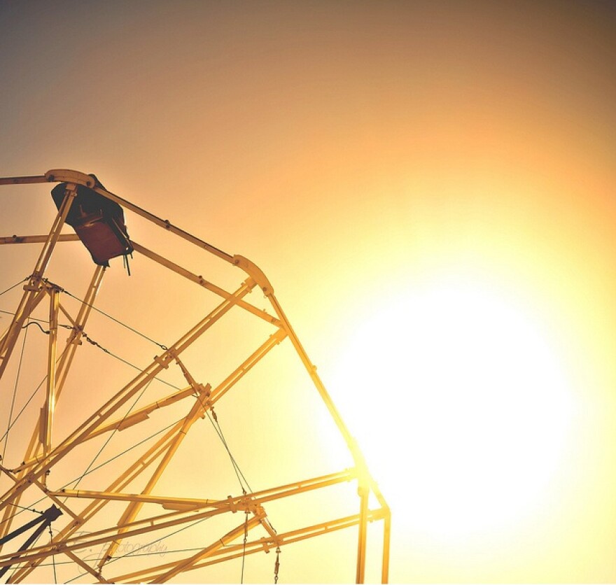 sun-carnival-ferris-wheel.jpg