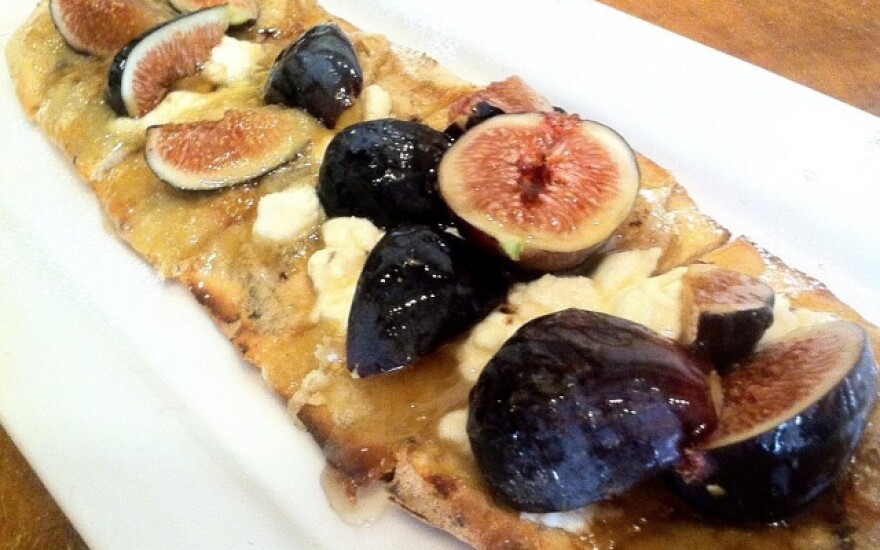 napa-fig-flatbread.jpg