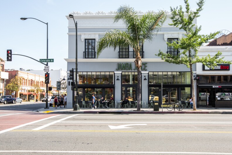 Jamba Juice, Pasadena CA designed by Bestor Architecture. Photographed by Laure Joliet