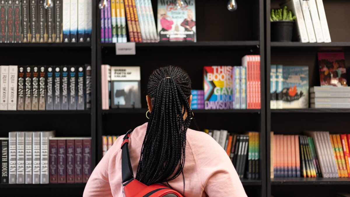What Are The Best Books About LA? Indie Booksellers Share Their Recs - Vimarsana News