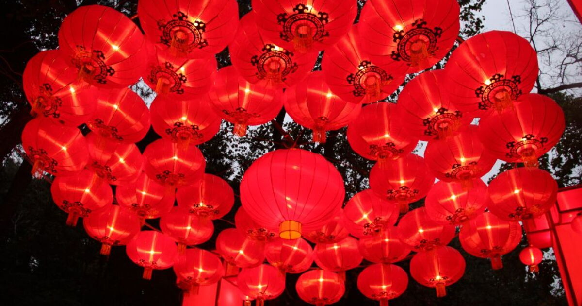 Lantern Festival lights up LA, concludes Chinese New Year | LAist