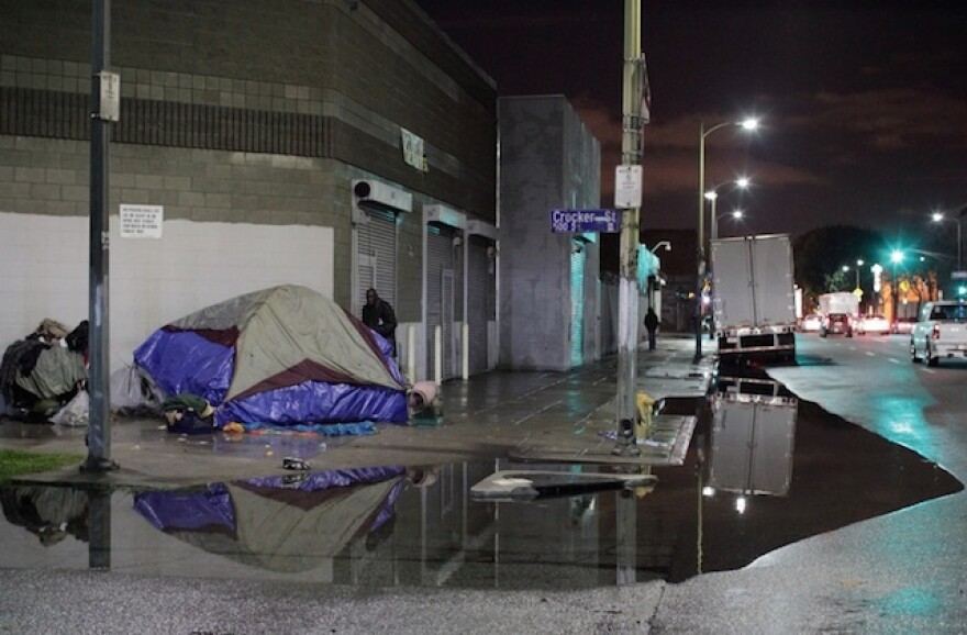 homeless_rain.jpg