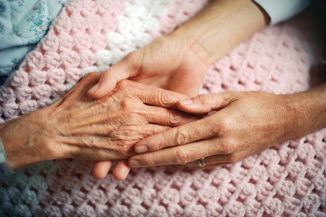 File: hands.