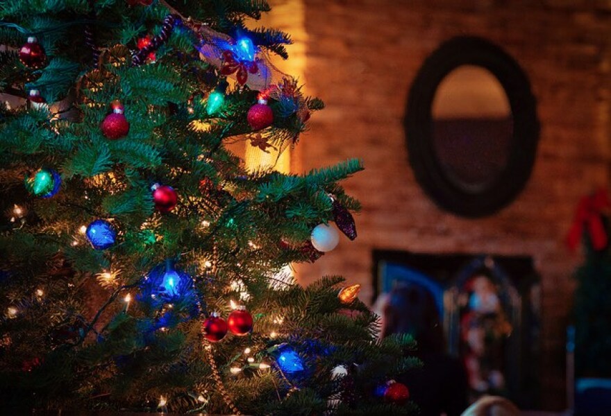 pretty-christmas-tree.jpg