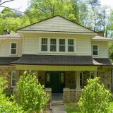 A new senate bill offers foreigners a visa if they purchase homes in the United States in an effort to spur the housing market. 