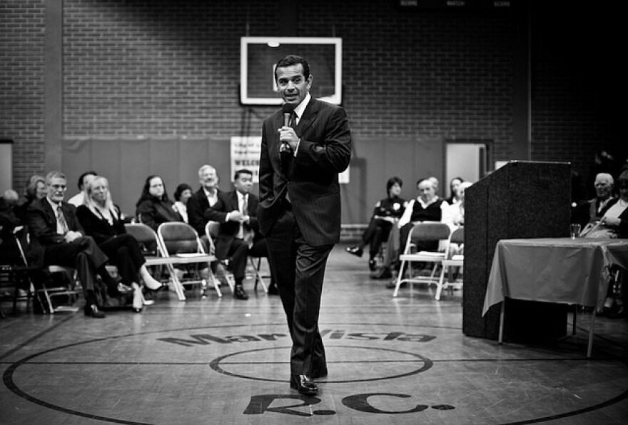 villaraigosa-townhall.jpg
