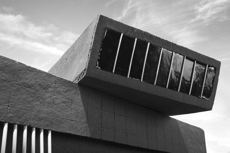 Maxxi – National Museum of the 21st Century Arts, Rome, Zaha Hadid. Gingerbread, hard candy, lollipop sticks.
