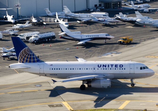 Planes at John Wayne Airport in Santa Ana