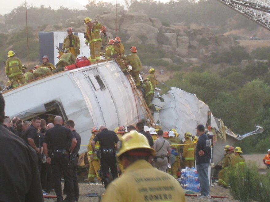 1-chatsworth_train_crash.jpg