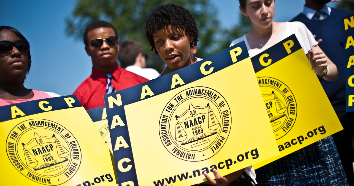 Divided Supreme Court strikes down key part of Voting Rights Act | LAist