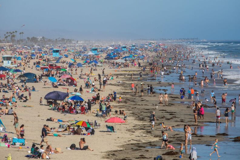 US-HEALTH-VIRUS-LEISURE-BEACH