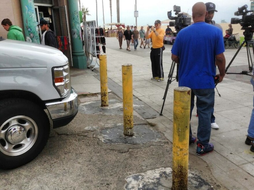 venice-beach-bollard.jpg
