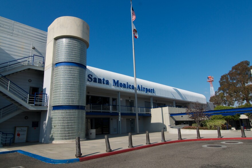 The city of Santa Monica wants to shut down its municipal airport