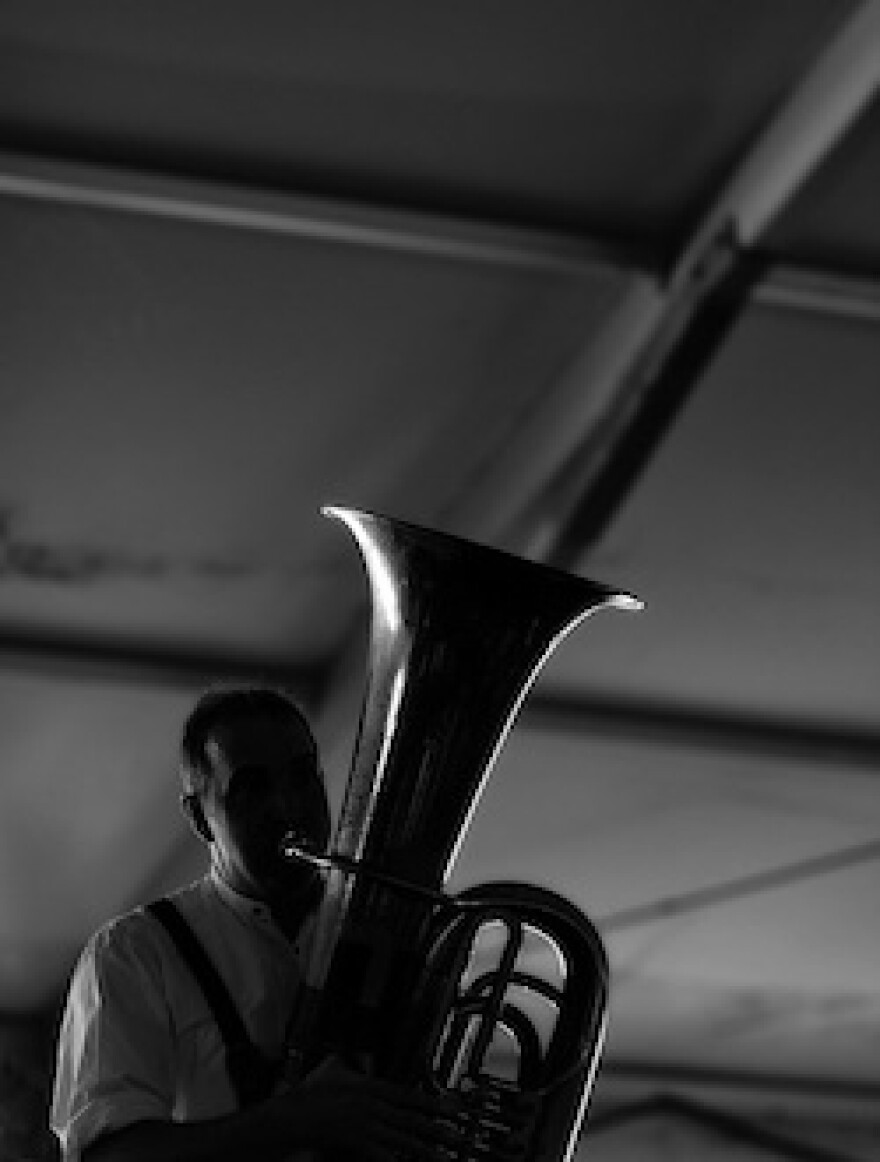 tuba.jpg