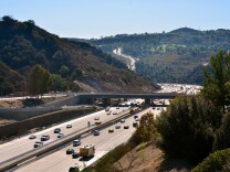 The 405 from the Mulholand bridge. Recent contraction on the freeway has unearthed rock formations that haven't seen the light of day for millions of years.