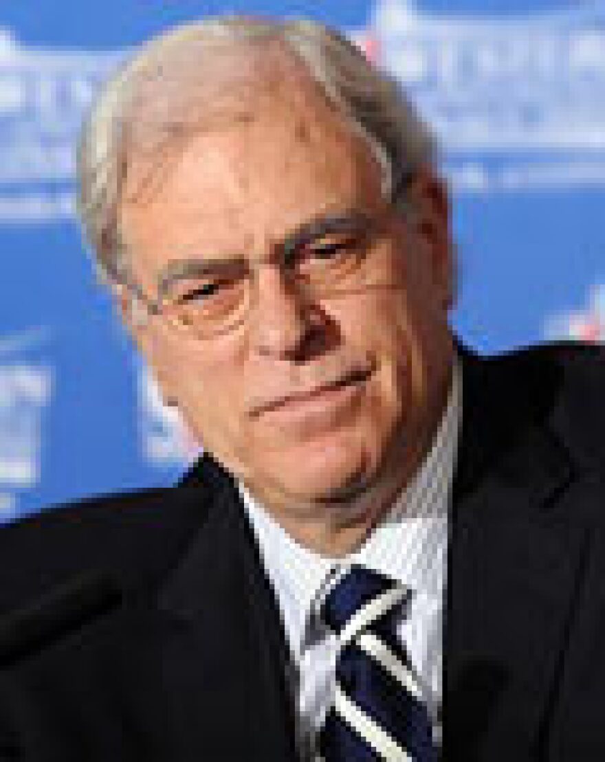 phil-jackson-returns.jpg