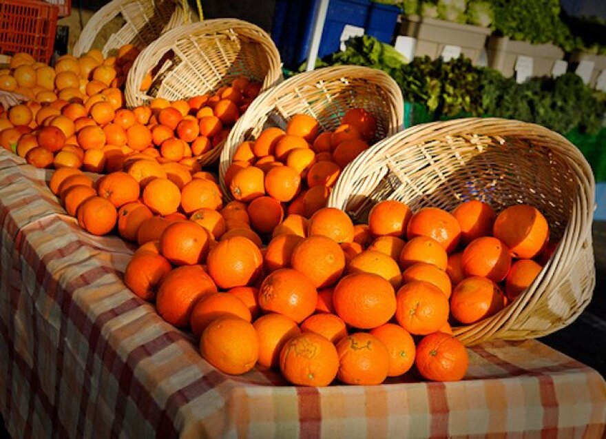 farmers-market-csa-santamonic.jpg