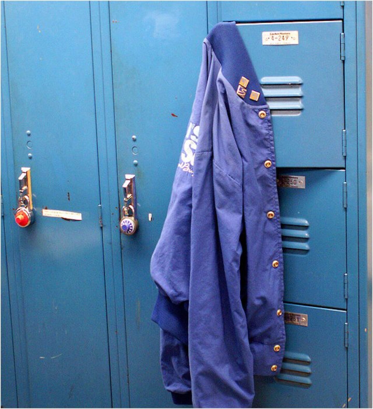 locker-room-high-school.jpg