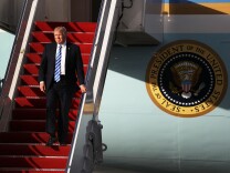 WEST PALM BEACH, FL - APRIL 13:  US President Donald Trump arrives on Air Force One at the Palm Beach International Airport to spend Easter weekend at Mar-a-Lago resort on April 13, 2017 in West Palm Beach, Florida. President Trump has made numerous trips to his Florida home and according to reports has cost over an estimated $20 million in his first 80 days in office.  (Photo by Joe Raedle/Getty Images)