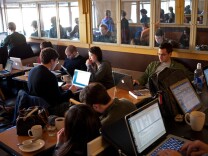 Should Coffee Shops have limits on free WiFi? 
