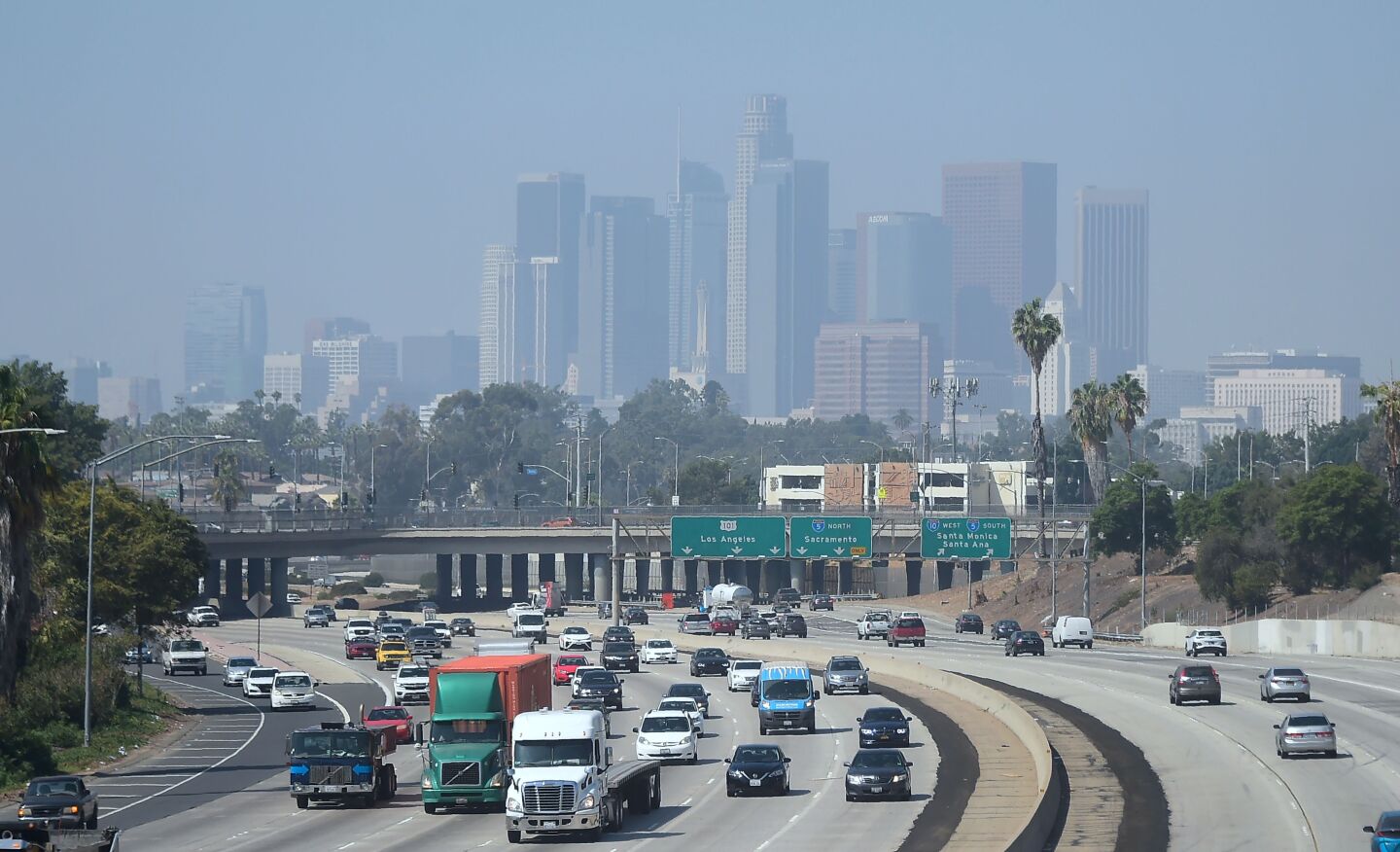 US-LIFESTYLE-TOURISM-LOS ANGELES-POLLUTION