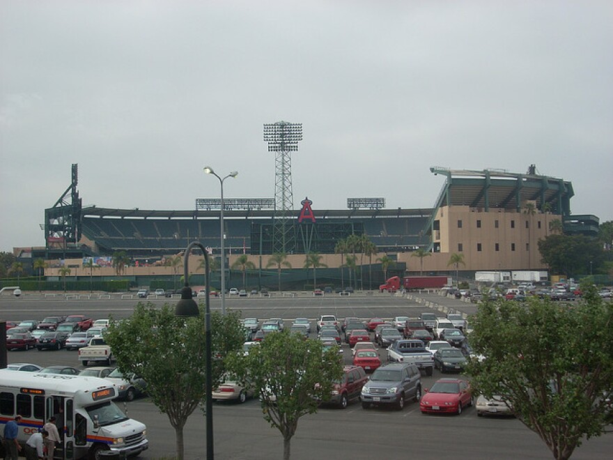 angel_stadium.jpg