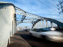 The Sixth Street Bridge will be demolished for a new construction in a $401 million project set to be completed in 2018.