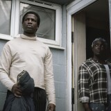 His House: Ṣọpẹ Dìrísù as Bol Majur, Wunmi Mosaku as Rial Majur. Cr. Aidan Monaghan/NETFLIX © 2020