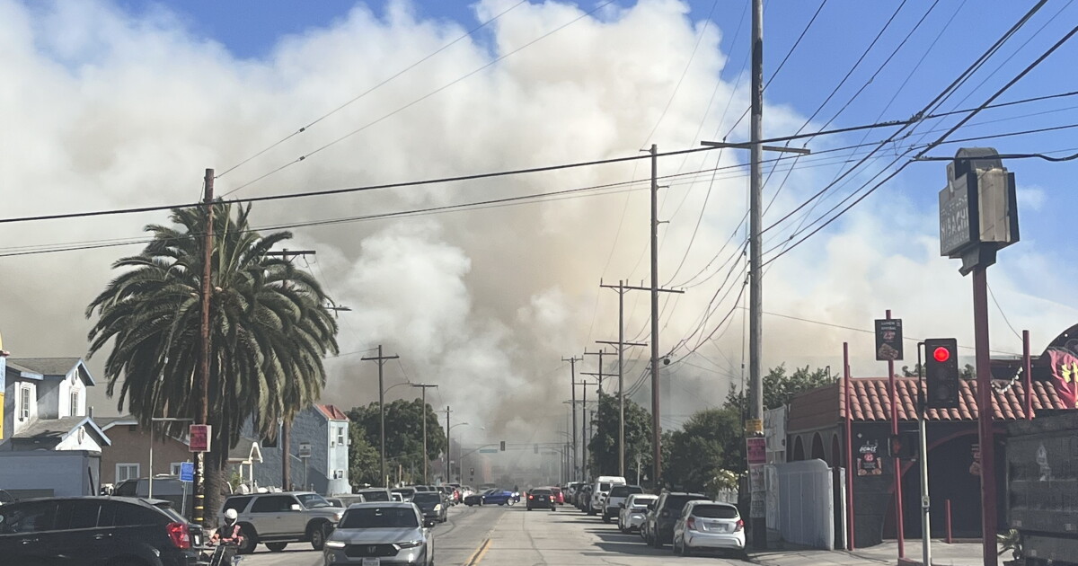 Warehouse Fire in Boyle Heights Reignites on Friday Afternoon
