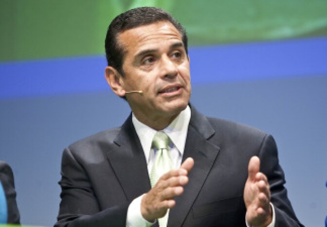 Los Angeles Mayor Antonio Villaraigosa gestures during a debate at the Climate Summit for Mayors at the Copenhagen City Hall on December 16, 2009. 