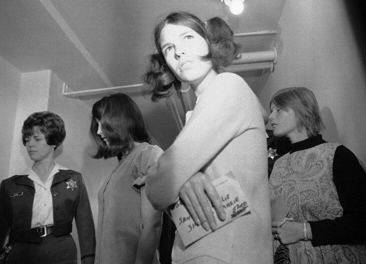 MANSON FAMILY GUIDE Leslie Van Houten