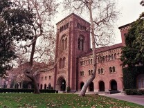 USC students have filed a complaint with the US Dept. of Education regarding the school's handling of cases of sexual assaults. 