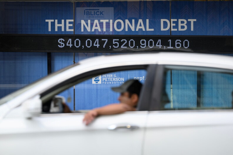 U.S. Federal Debt Exceeds $40 Trillion, Posing Economic Challenges
