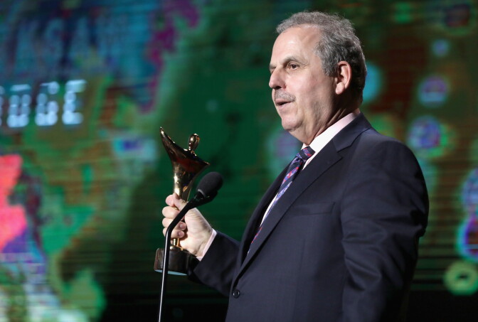 LOS ANGELES, CA - JANUARY 06:  Producer Bill Mechanic accepts the Sydney AACTA award for Best Film for Hacksaw Ridge at The 6th AACTA International Awards on January 6, 2017 in Los Angeles, California.  (Photo by Todd Williamson/Getty Images for AACTA  )