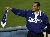 File: Los Angeles Mayor Antonio Villaraigosa cheers on the Los Angeles Dodgers against the St. Louis Cardinals in Game One of the NLDS during the 2009 MLB Playoffs at Dodger Stadium on October 7, 2009 in Los Angeles.