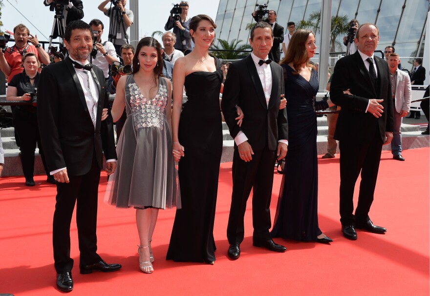 CANNES, FRANCE - MAY 21:  (L-R) Actors Kamel Abdeli, Heloise Godet, Zoe Bruneau, Richard Chevallier, Jessica Erickson and Christian Gregori attend the "Goodbye To The Language" Premiere at the 67th Annual Cannes Film Festival on May 21, 2014 in Cannes, France.  (Photo by Pascal Le Segretain/Getty Images)
