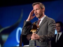 LOS ANGELES, CA - FEBRUARY 01:  Writer Spike Jonze accepts the "Best Original Screenplay" award for "Her" onstage at the 2014 Writers Guild Awards L.A. Ceremony at J.W. Marriott at L.A. Live on February 1, 2014 in Los Angeles, California.  (Photo by Alberto E. Rodriguez/Getty Images for WGAw)