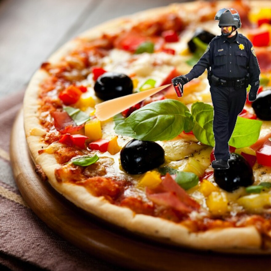 pepper-spray-cop.jpg