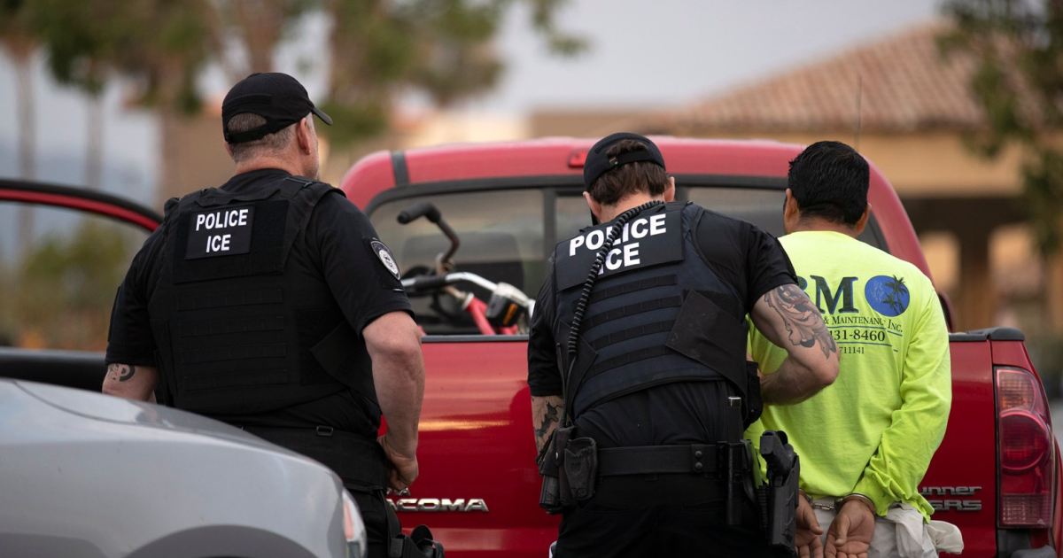Families are losing internet access as immigration sweeps further the digital divide