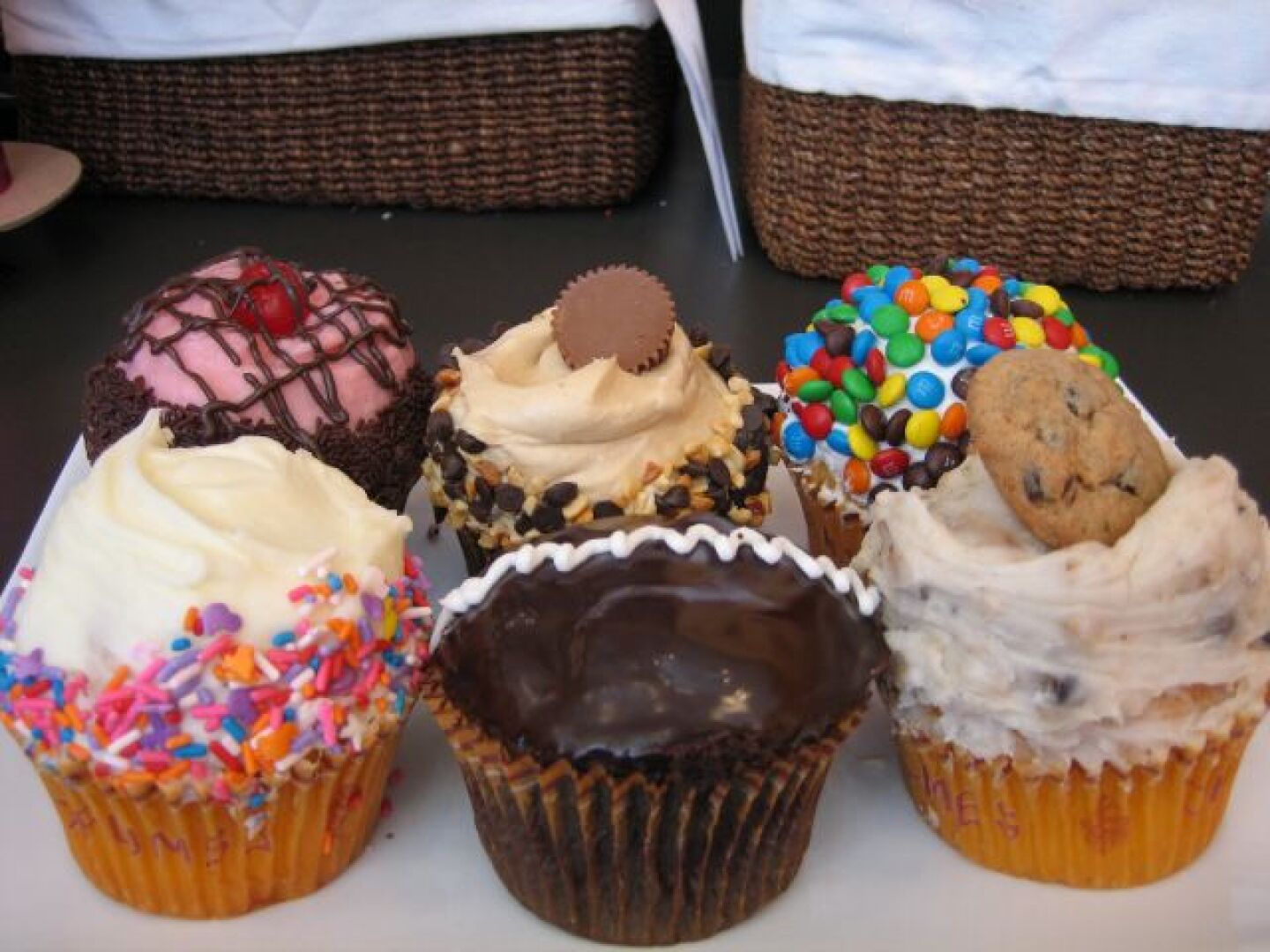 CrumbsBakeshopCupcakes .jpg